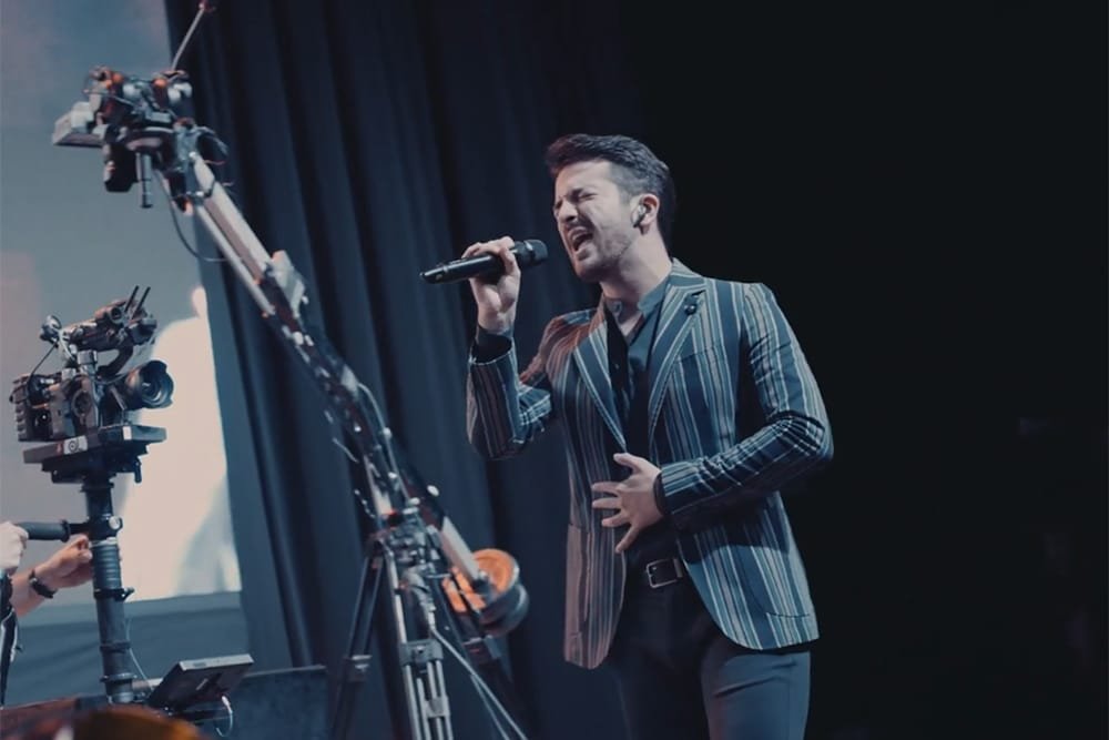 Contratación de artista musical para evento corporativo